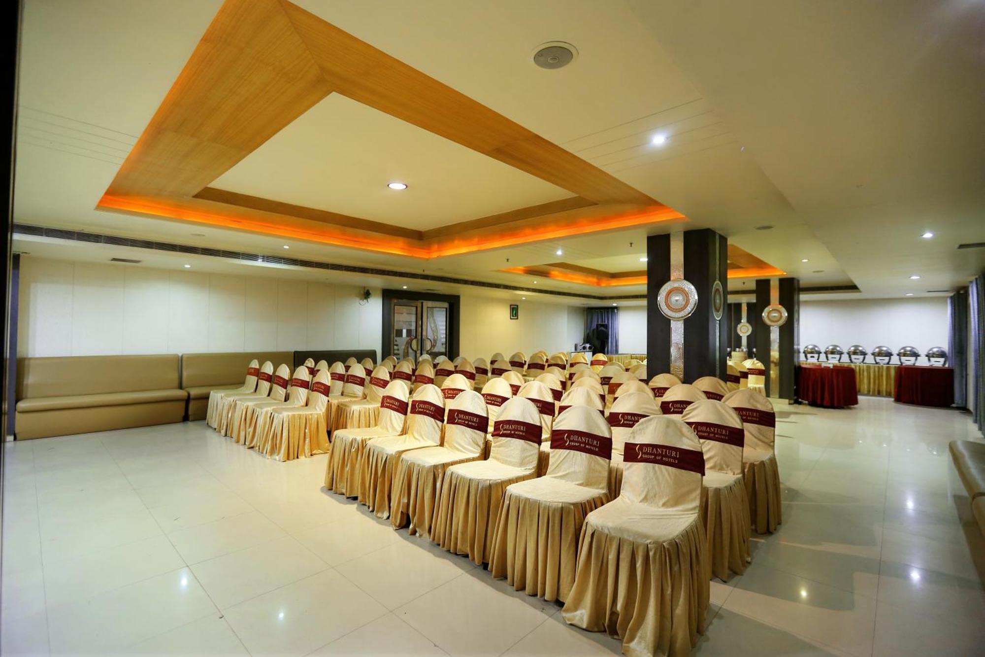 Hotel Sitara Grand Hyderabad Exterior photo
