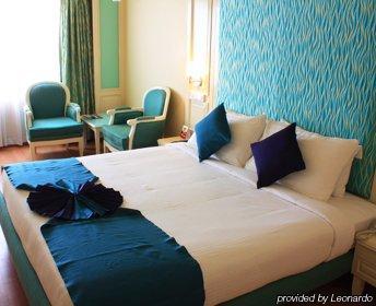 Hotel Sitara Grand Hyderabad Exterior photo